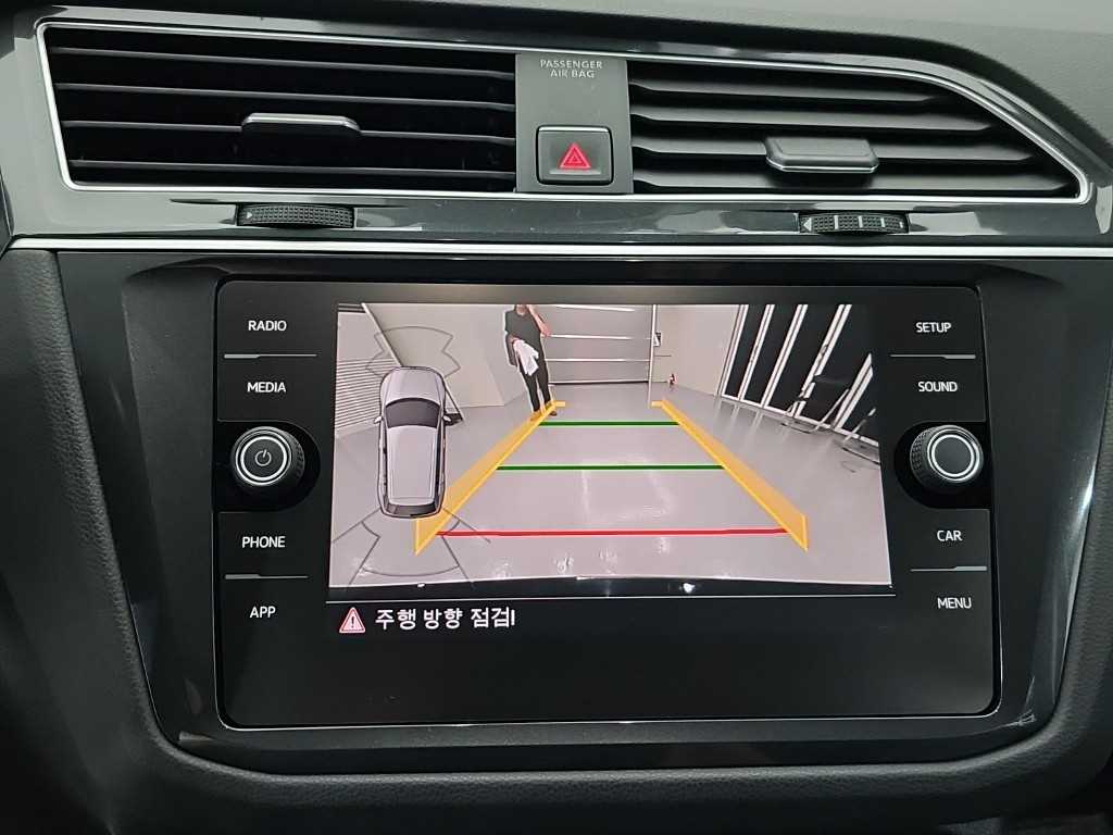Volkswagen Tiguan — photo 15
