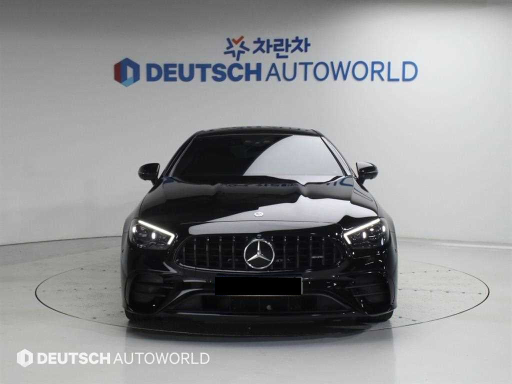 Mercedes-Benz E-Class — photo 03