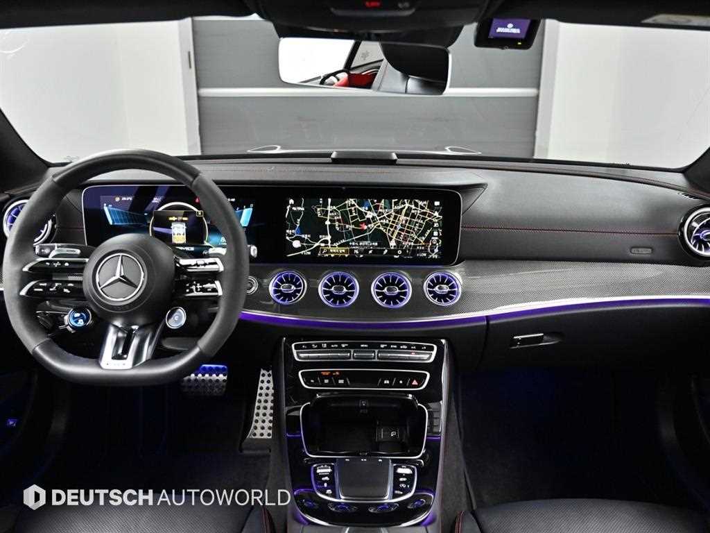 Mercedes-Benz E-Class — photo 07