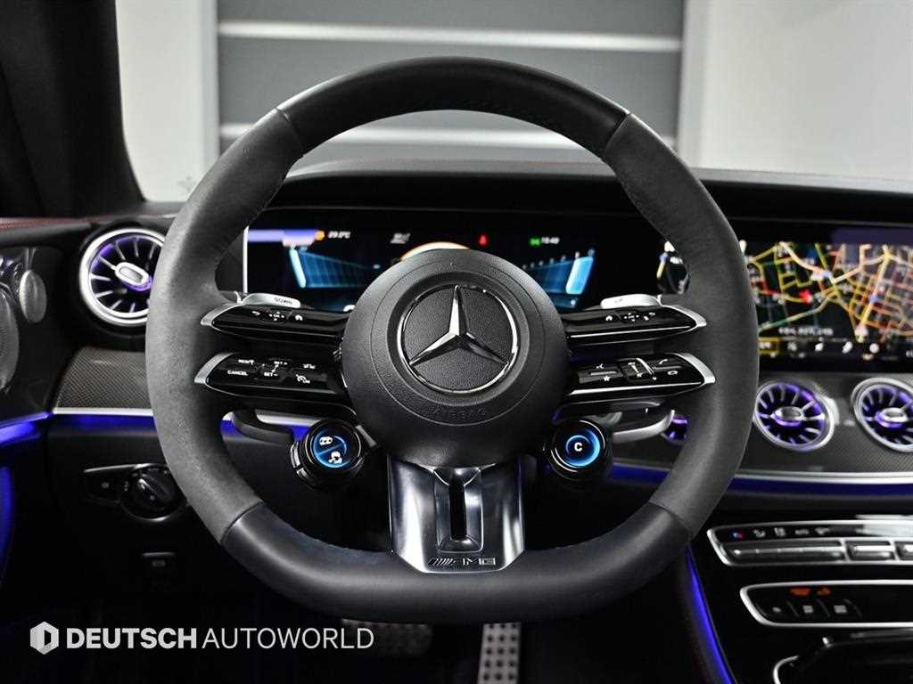 Mercedes-Benz E-Class — photo 13
