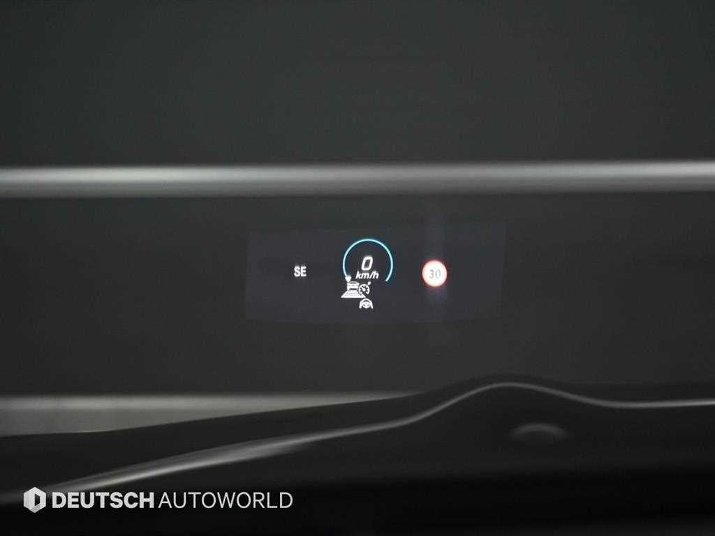 Mercedes-Benz E-Class — photo 17