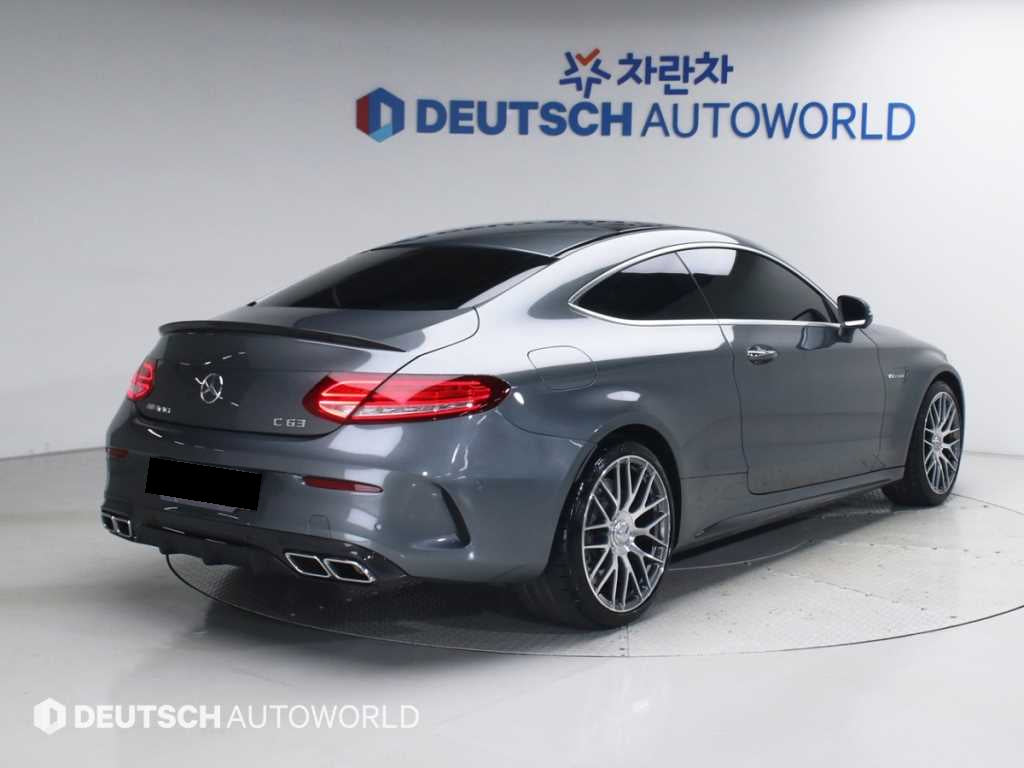 Mercedes-Benz C-Class — photo 02
