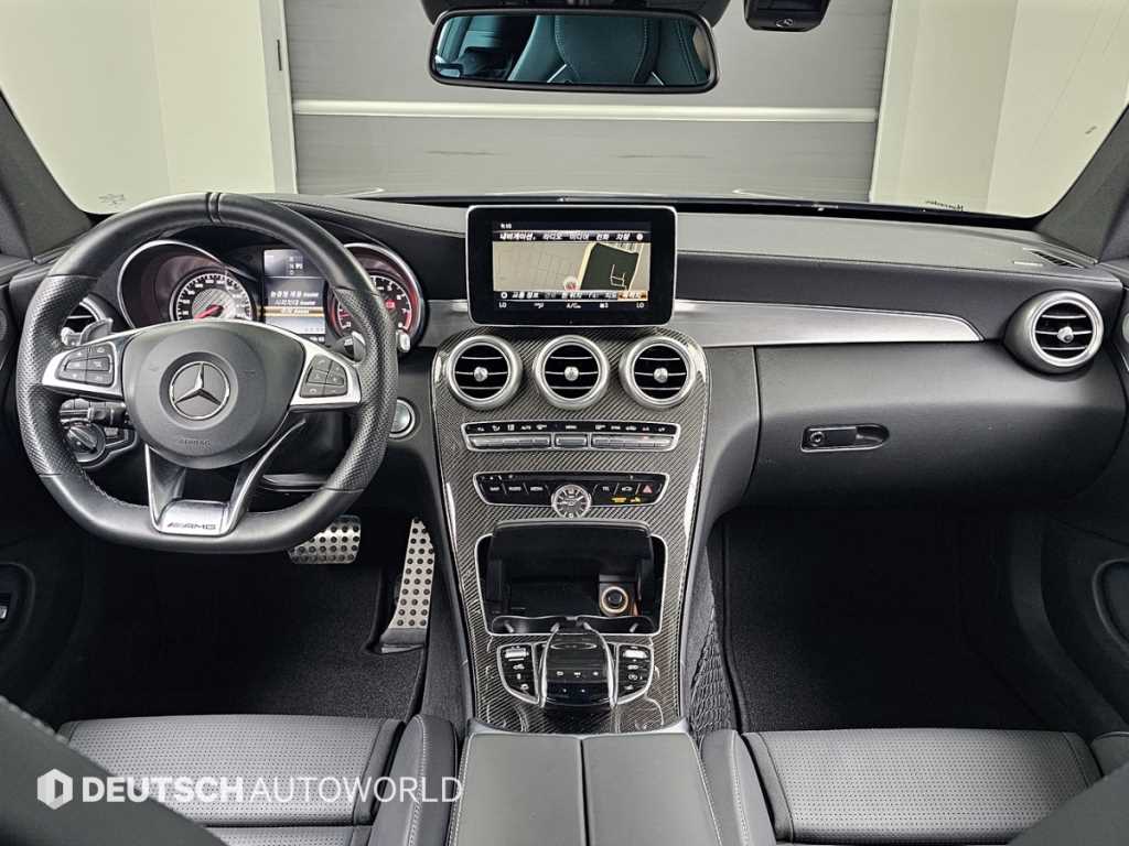 Mercedes-Benz C-Class — photo 07