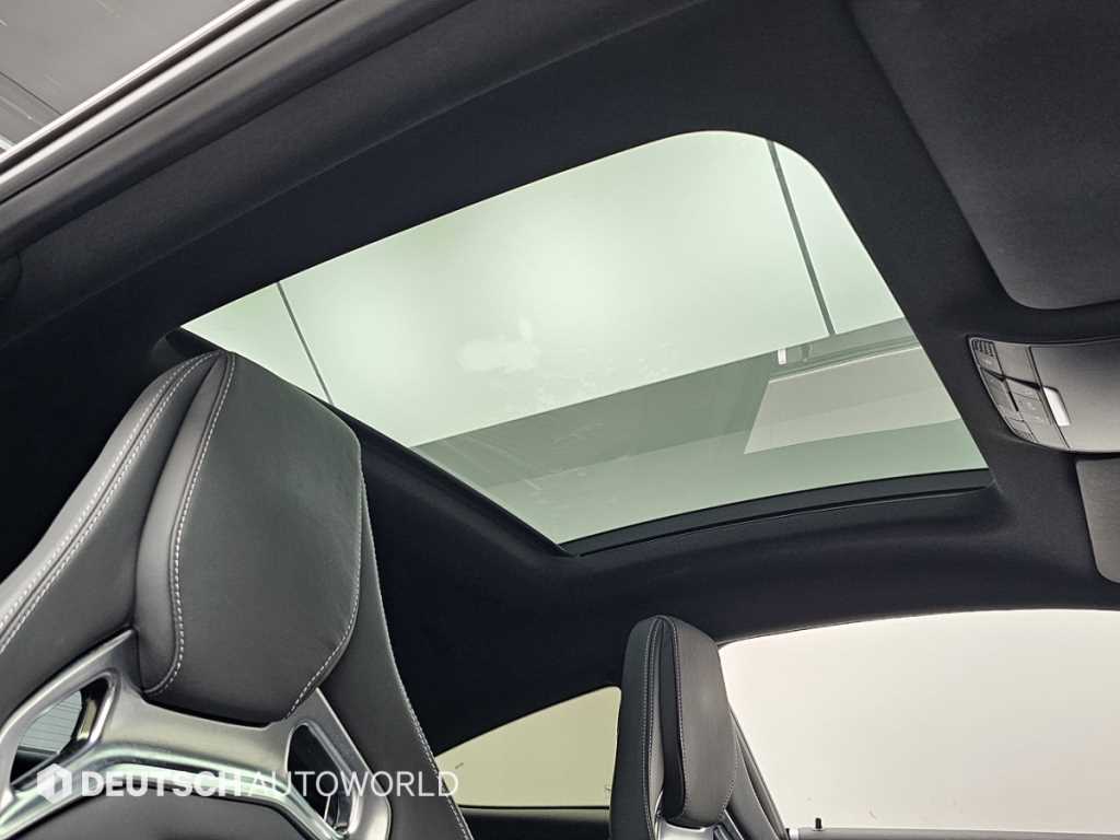 Mercedes-Benz C-Class — photo 18