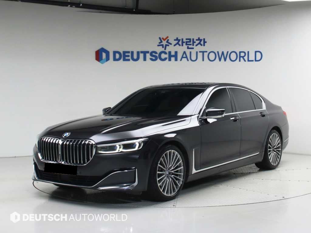 BMW 7-Series — photo 01