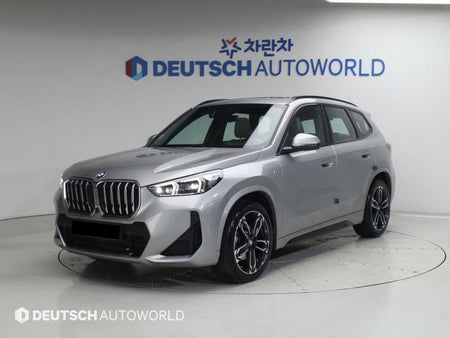 BMW X1 — photo 01