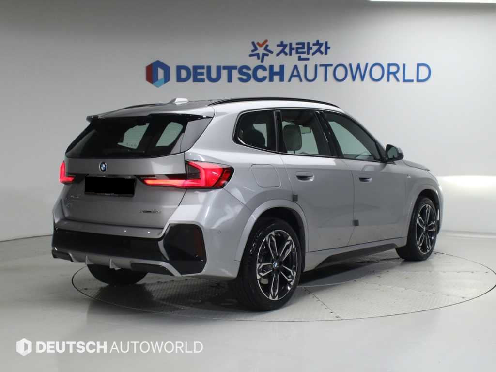 BMW X1 — photo 02