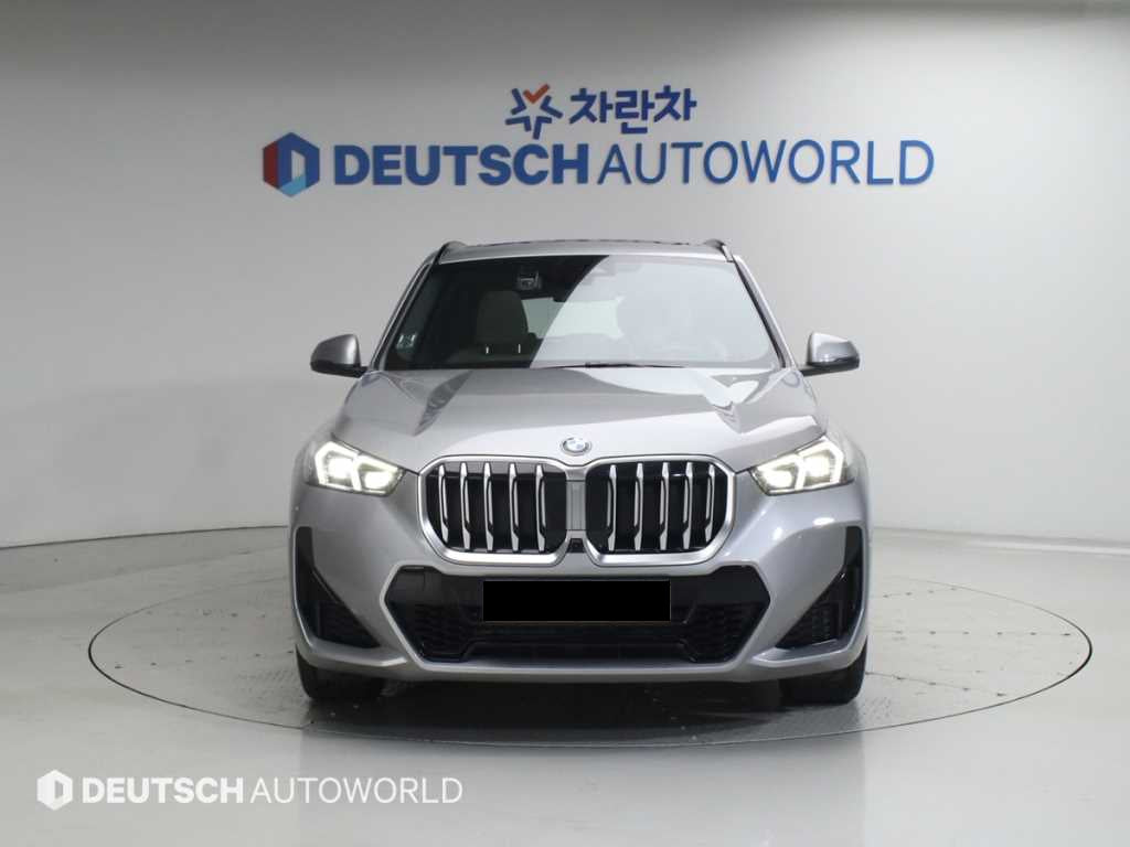 BMW X1 — photo 03