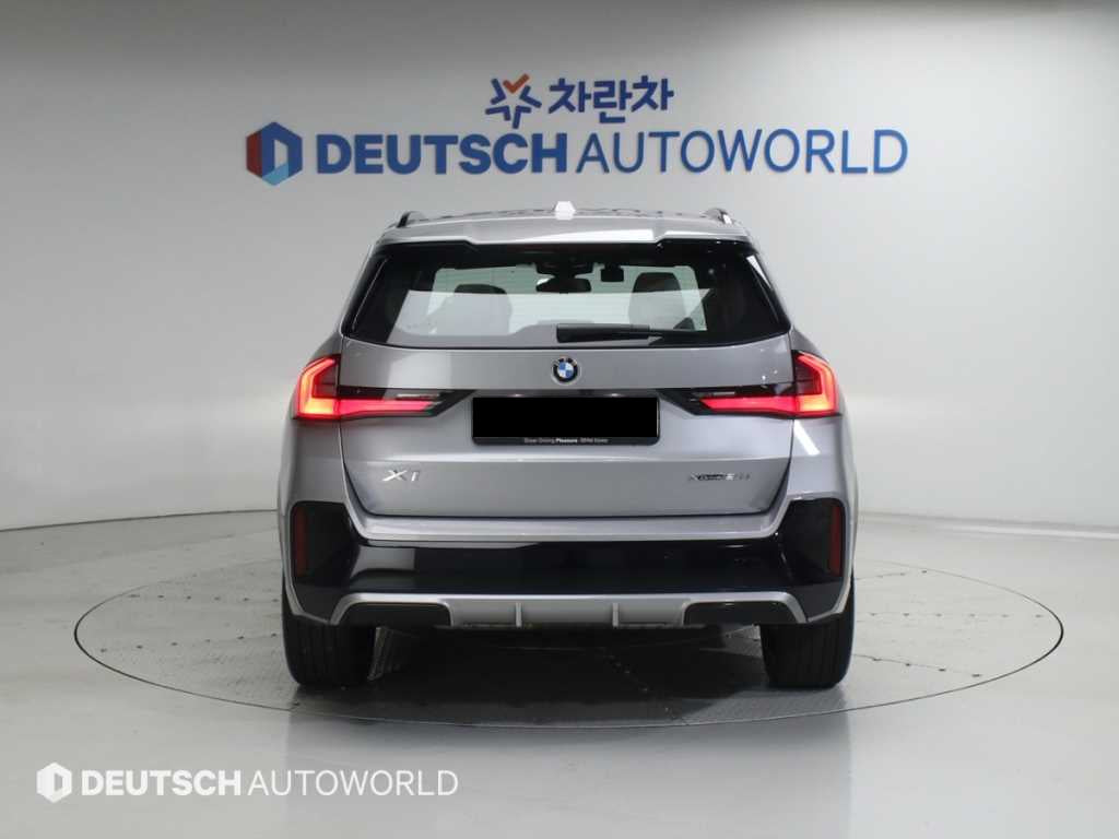 BMW X1 — photo 04