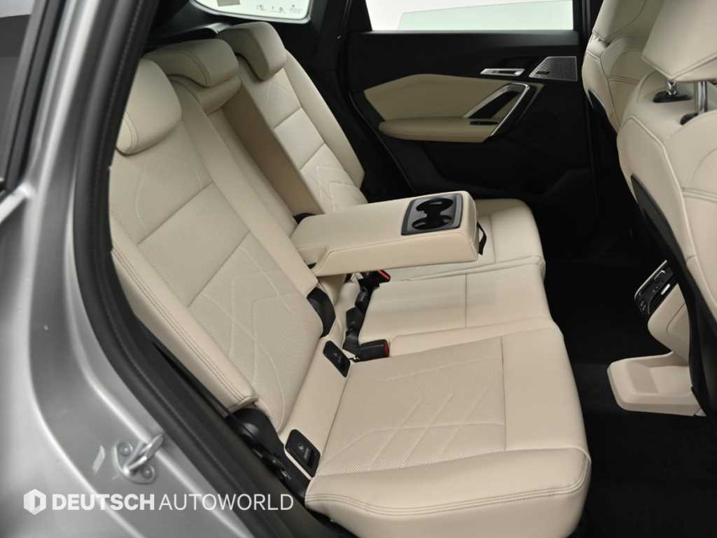BMW X1 — photo 12