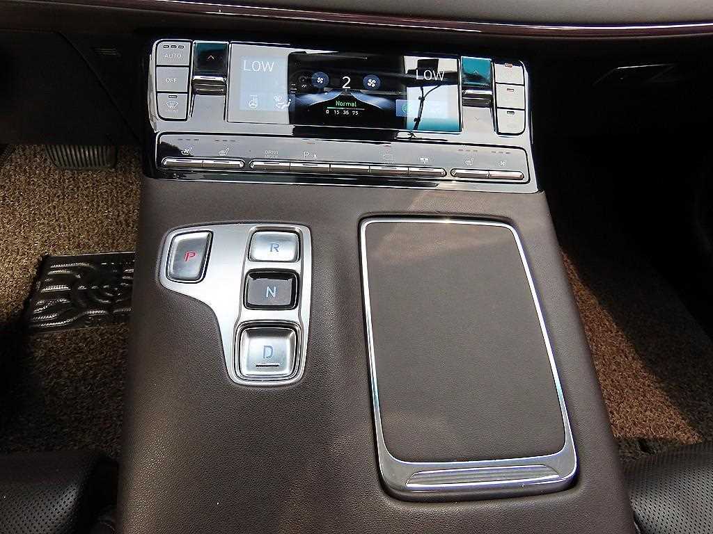 Hyundai Grandeur — photo 10