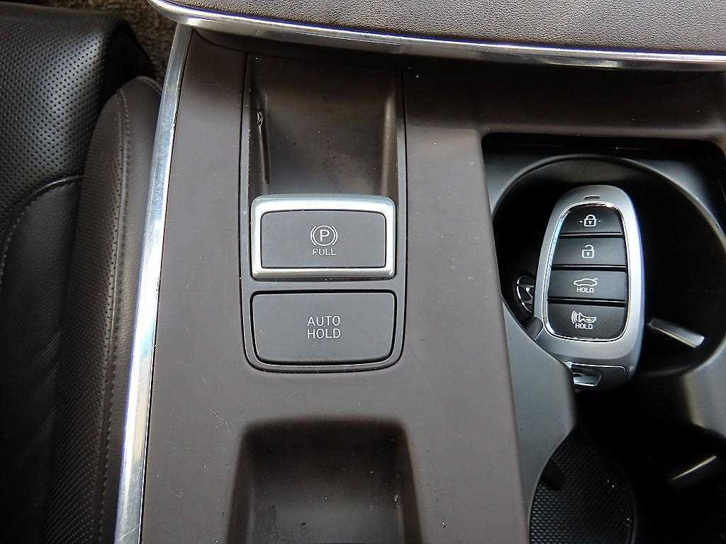 Hyundai Grandeur — photo 14