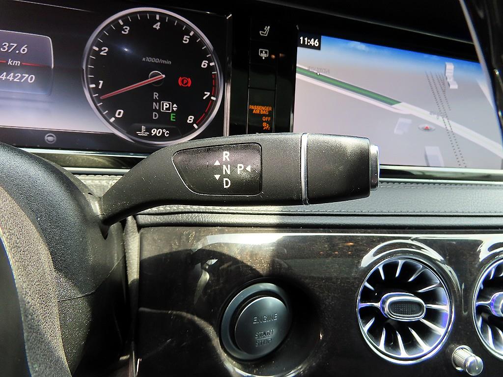 Mercedes-Benz S-Class — photo 10