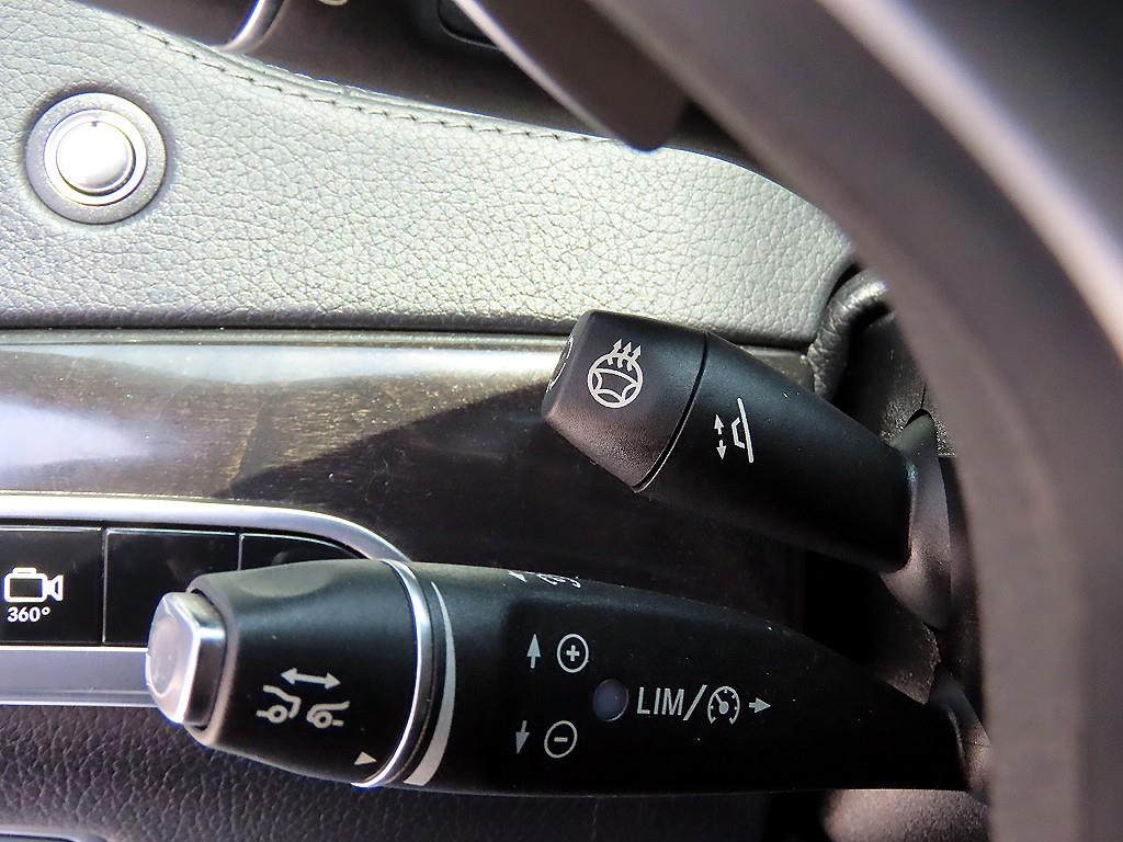 Mercedes-Benz S-Class — photo 12