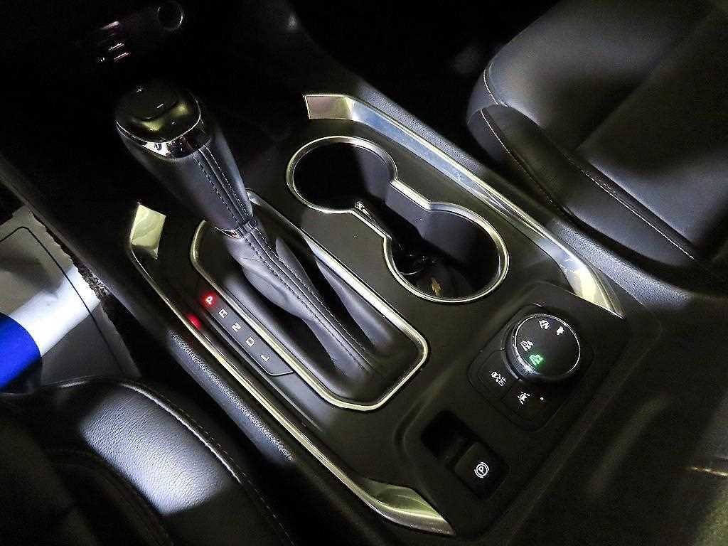 CHEVROLET Traverse — photo 12