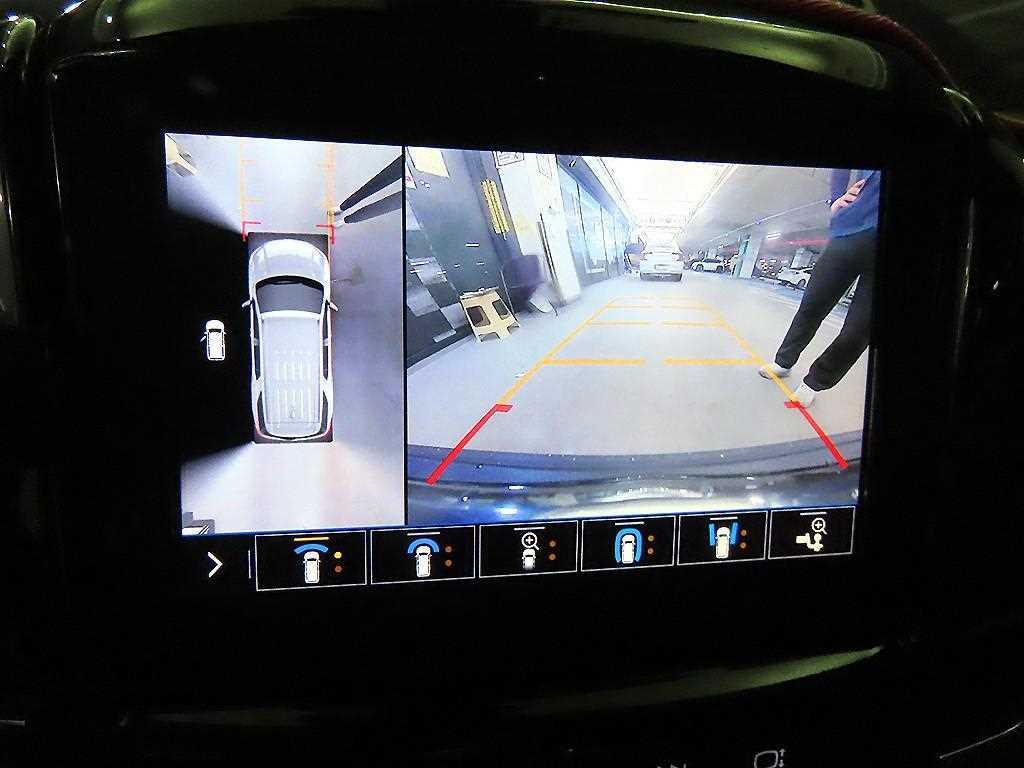 CHEVROLET Traverse — photo 13