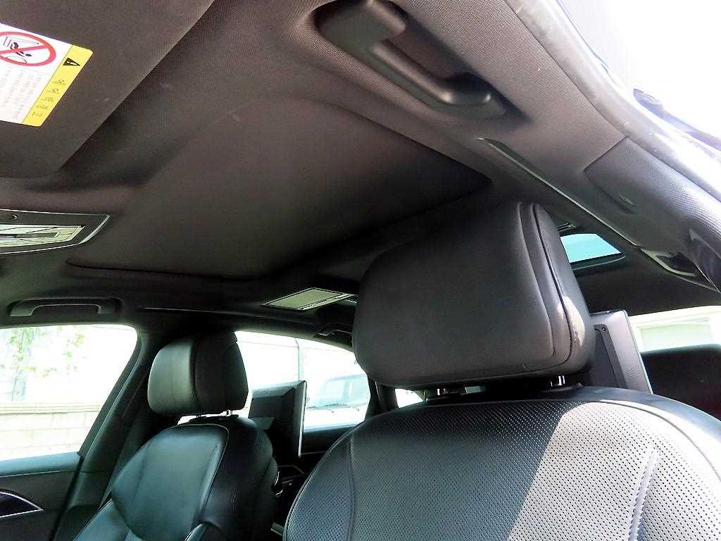 Audi A8 — photo 16