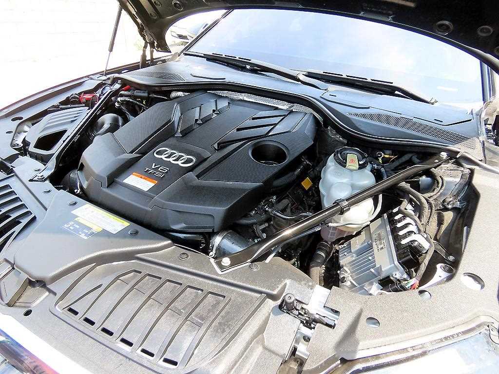 Audi A8 — photo 19