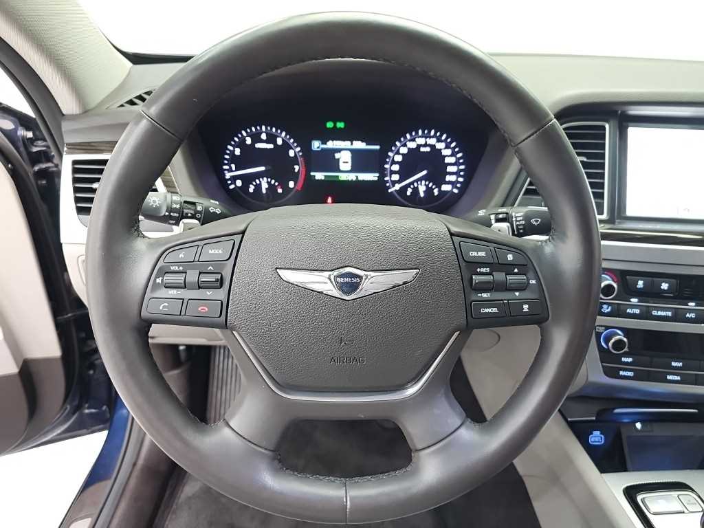 Genesis G80 — photo 09