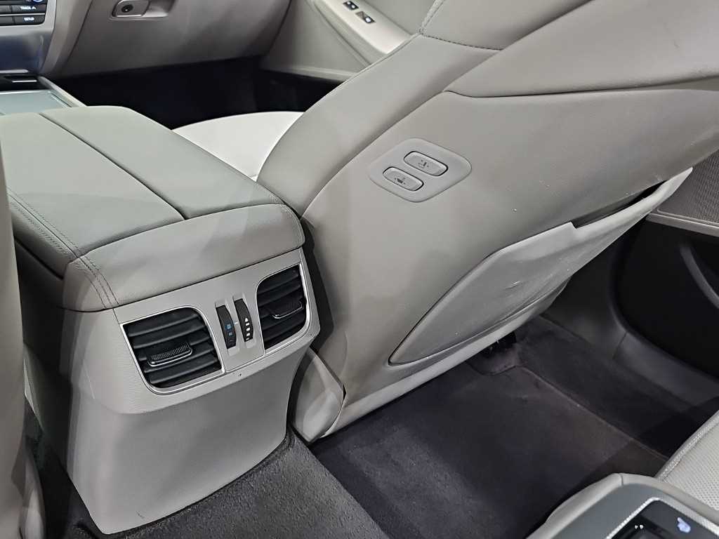 Genesis G80 — photo 13
