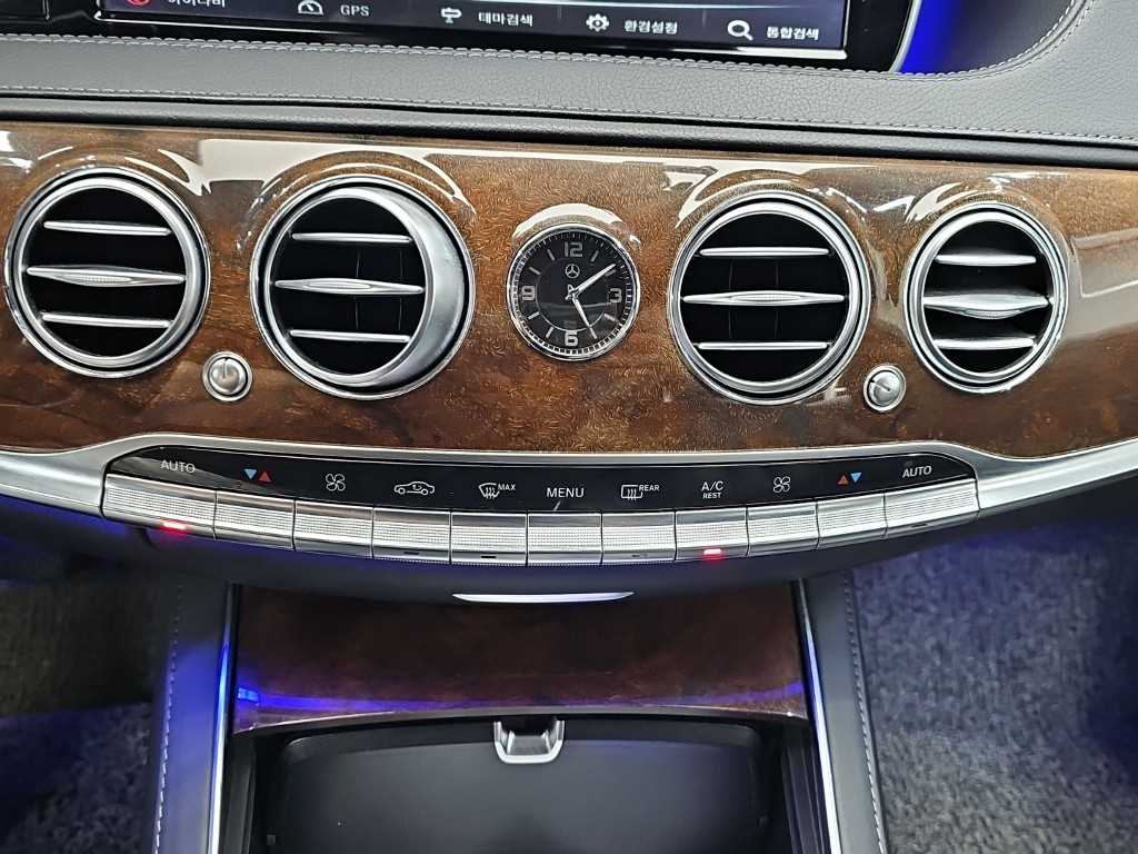 Mercedes-Benz S-Class — photo 10