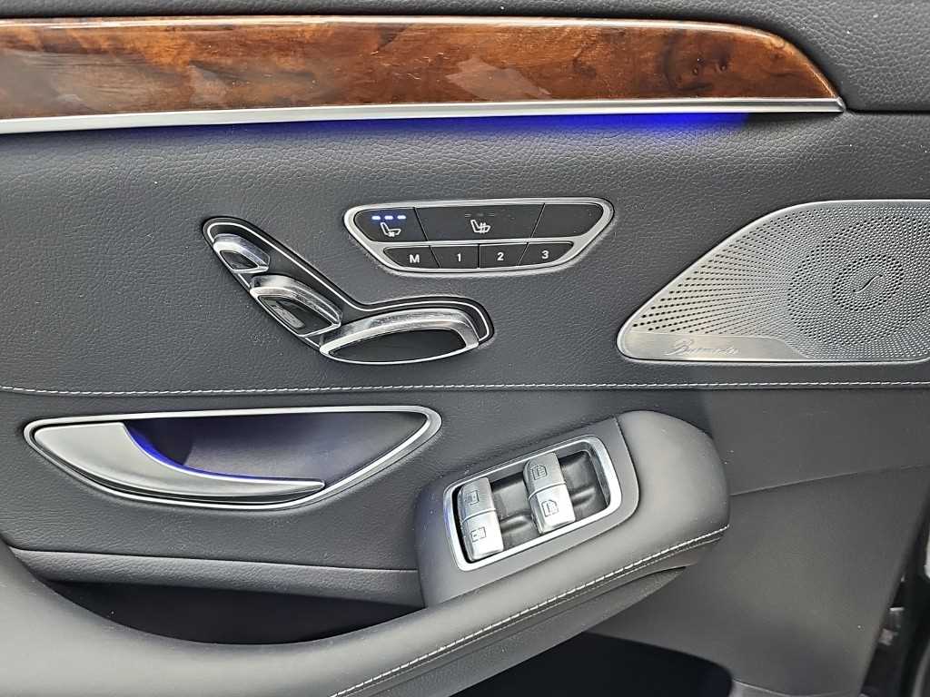 Mercedes-Benz S-Class — photo 13