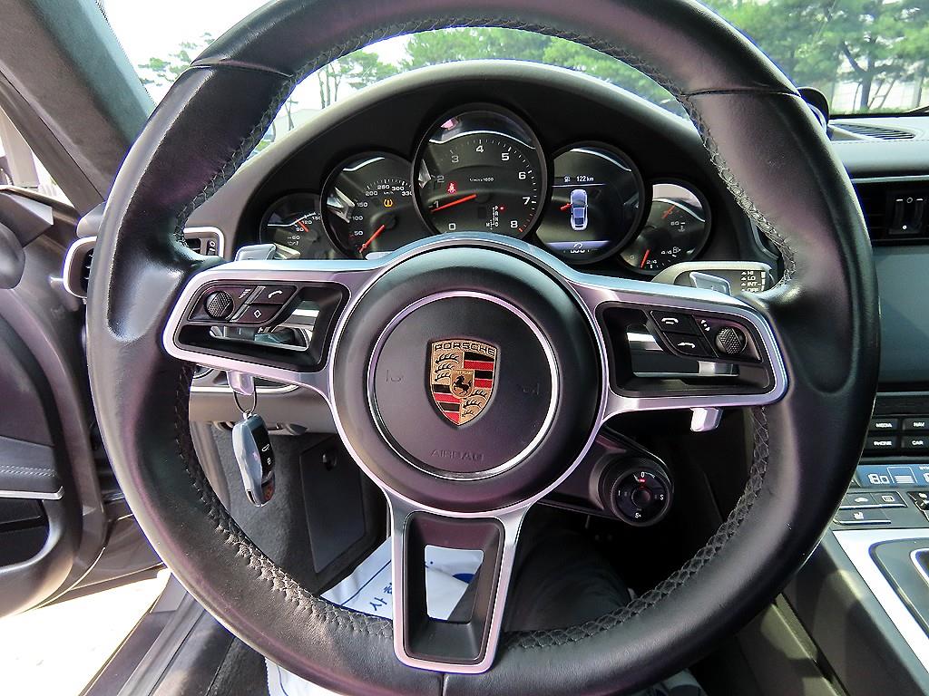 Porsche 911 — photo 08