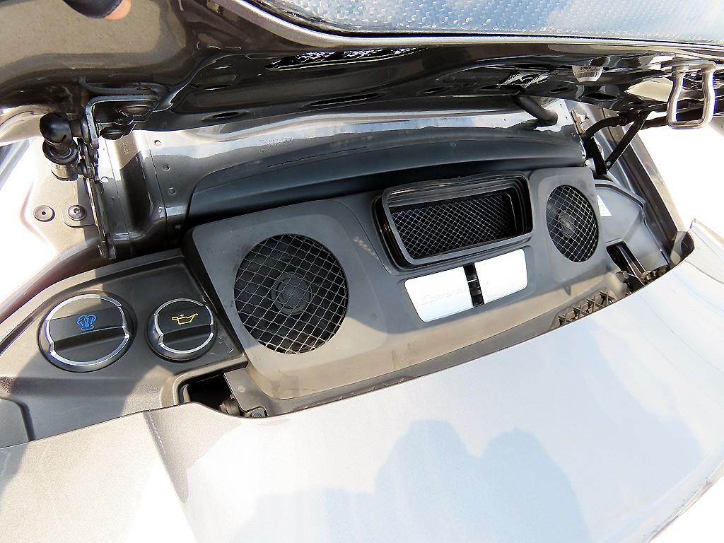 Porsche 911 — photo 16