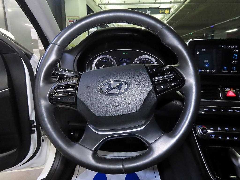 Hyundai Grandeur — photo 08