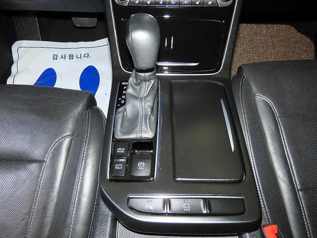 Hyundai Grandeur — photo 12