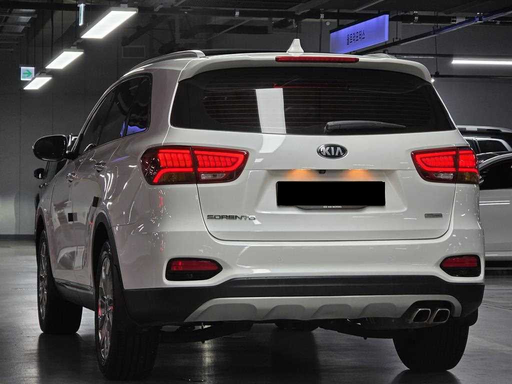 Kia Sorento — photo 04