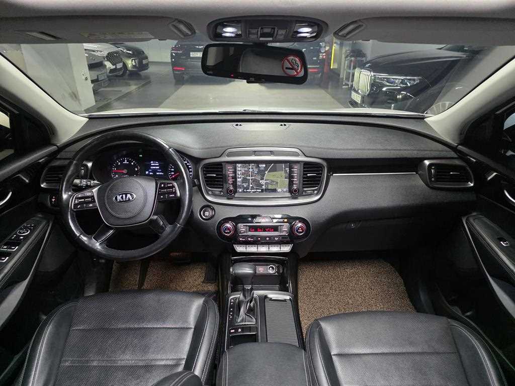 Kia Sorento — photo 05