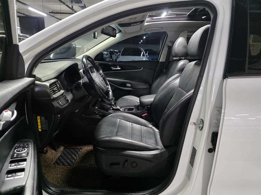 Kia Sorento — photo 07