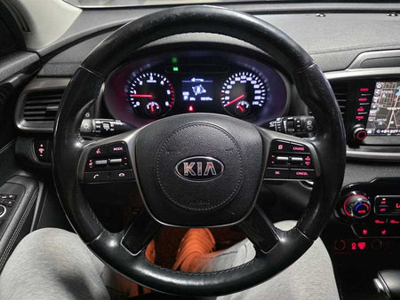 Kia Sorento — photo 09