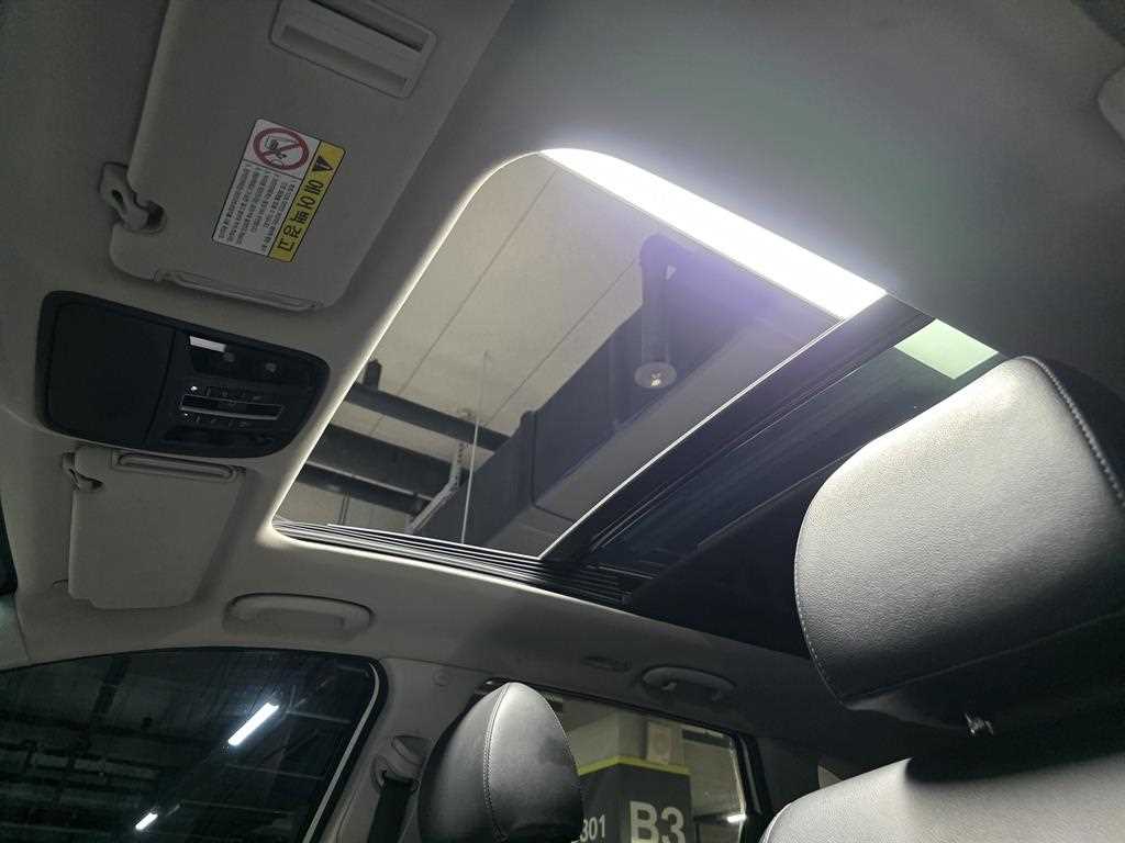 Kia Sorento — photo 13