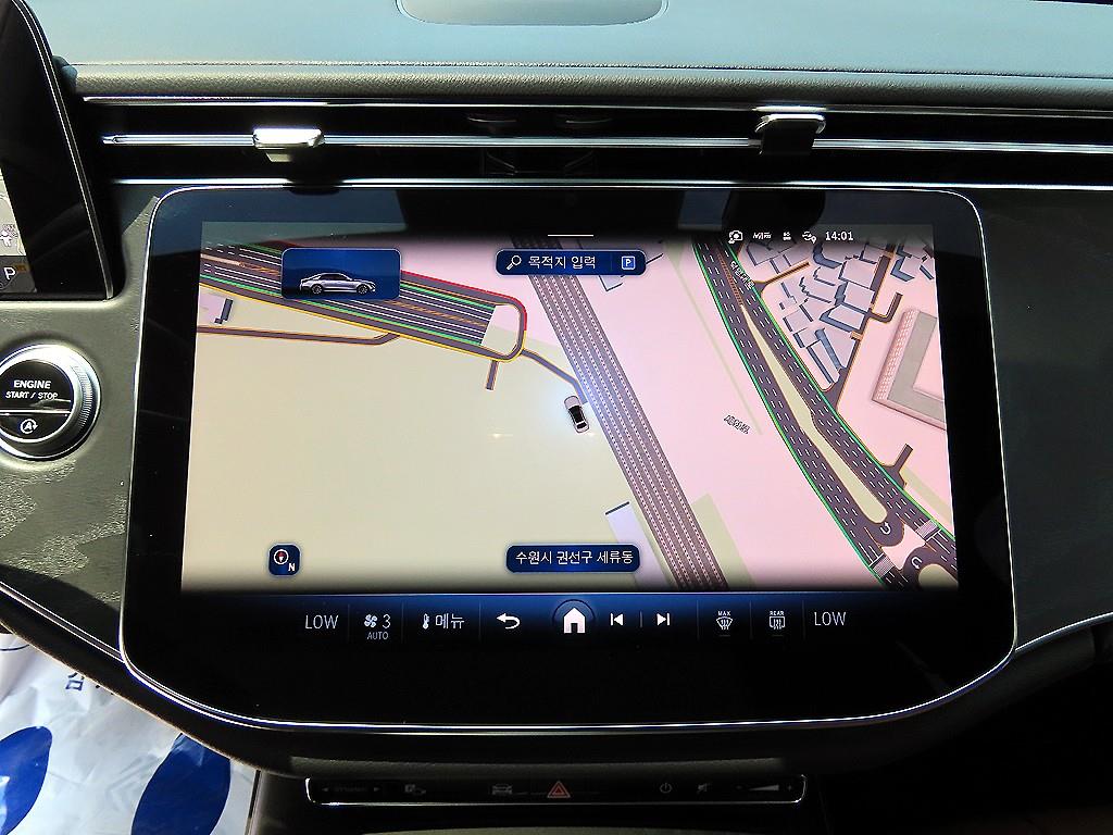 Mercedes-Benz E-Class — photo 12