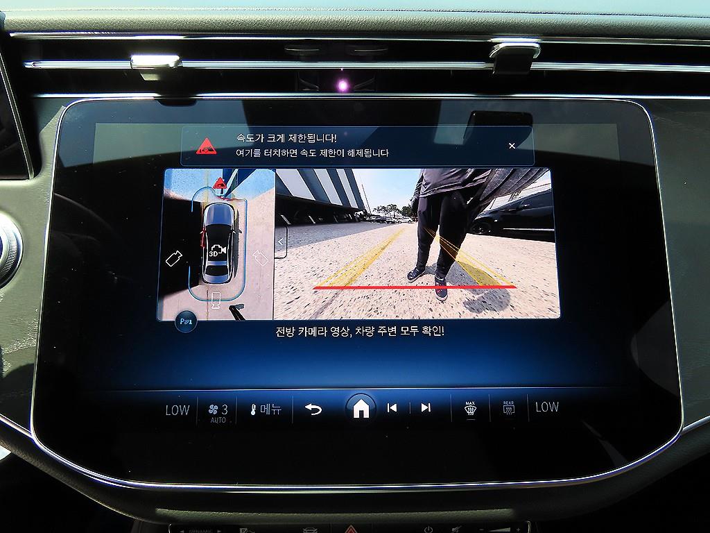 Mercedes-Benz E-Class — photo 14