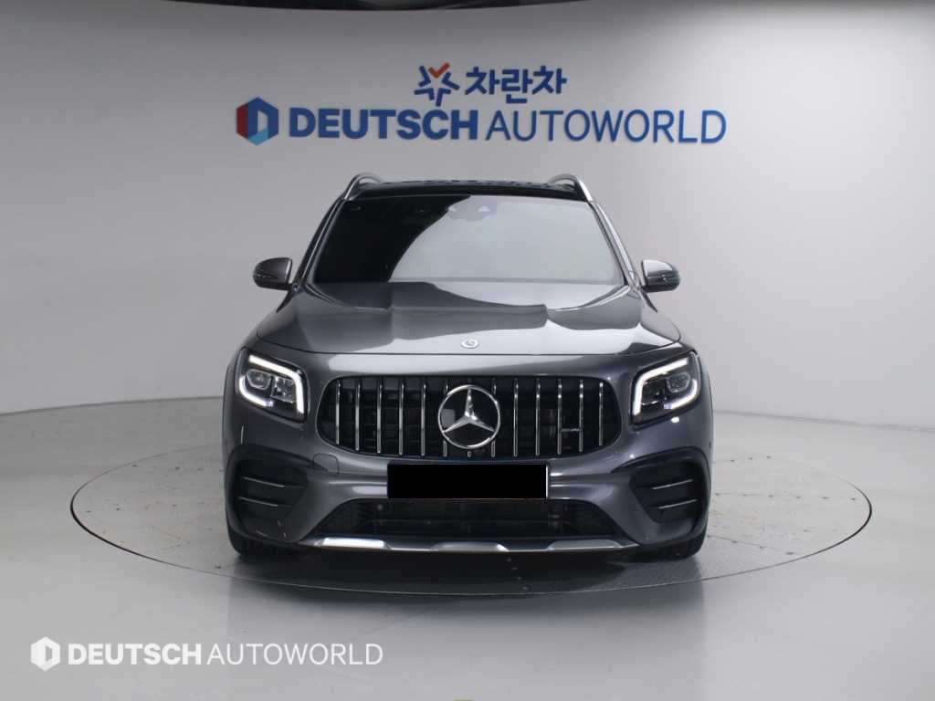 Mercedes-Benz GLB-Class — photo 03