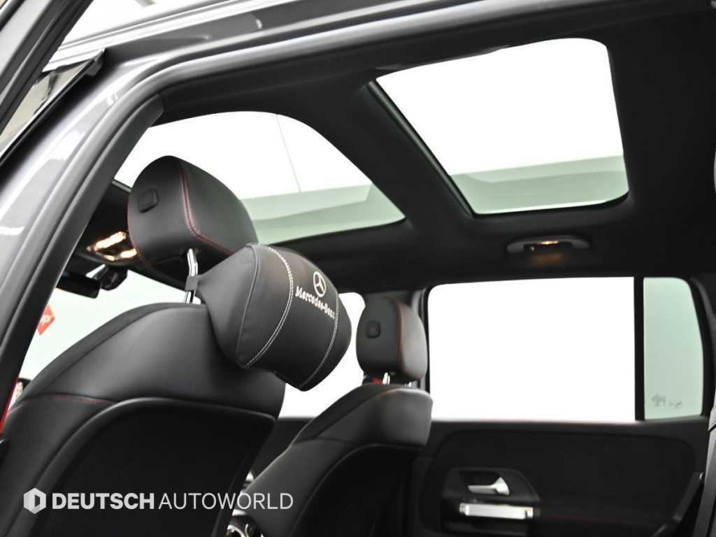 Mercedes-Benz GLB-Class — photo 18