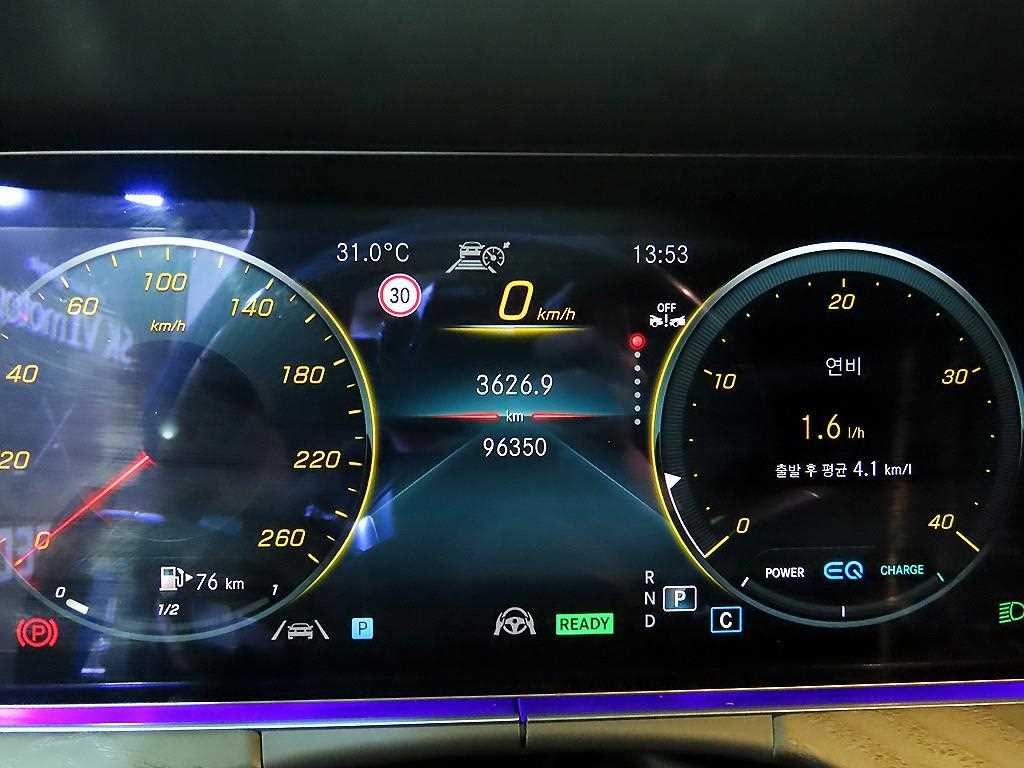 Mercedes-Benz CLS-Class — photo 09