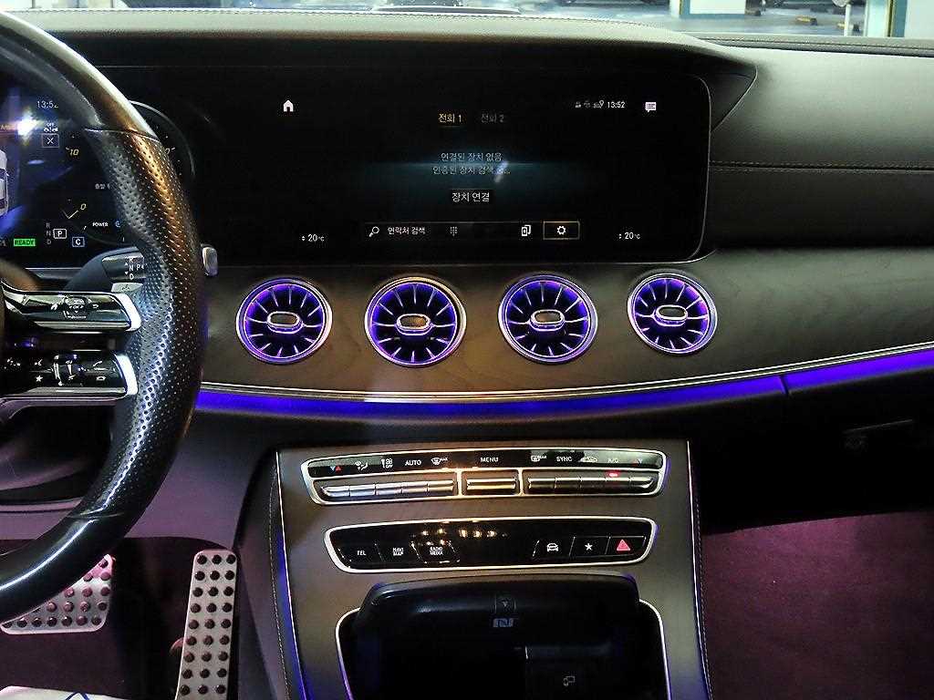 Mercedes-Benz CLS-Class — photo 11