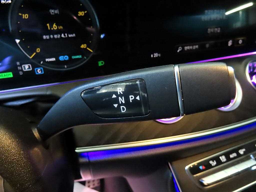 Mercedes-Benz CLS-Class — photo 12