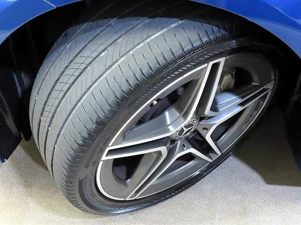Mercedes-Benz CLS-Class — photo 20