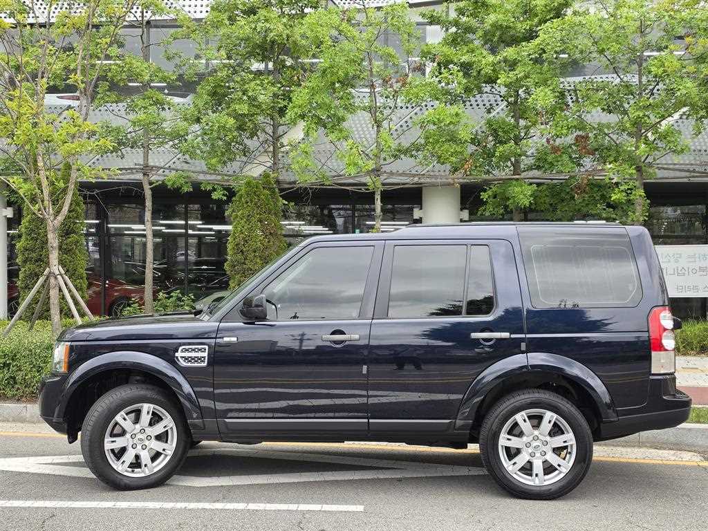 Land Rover Discovery — photo 01
