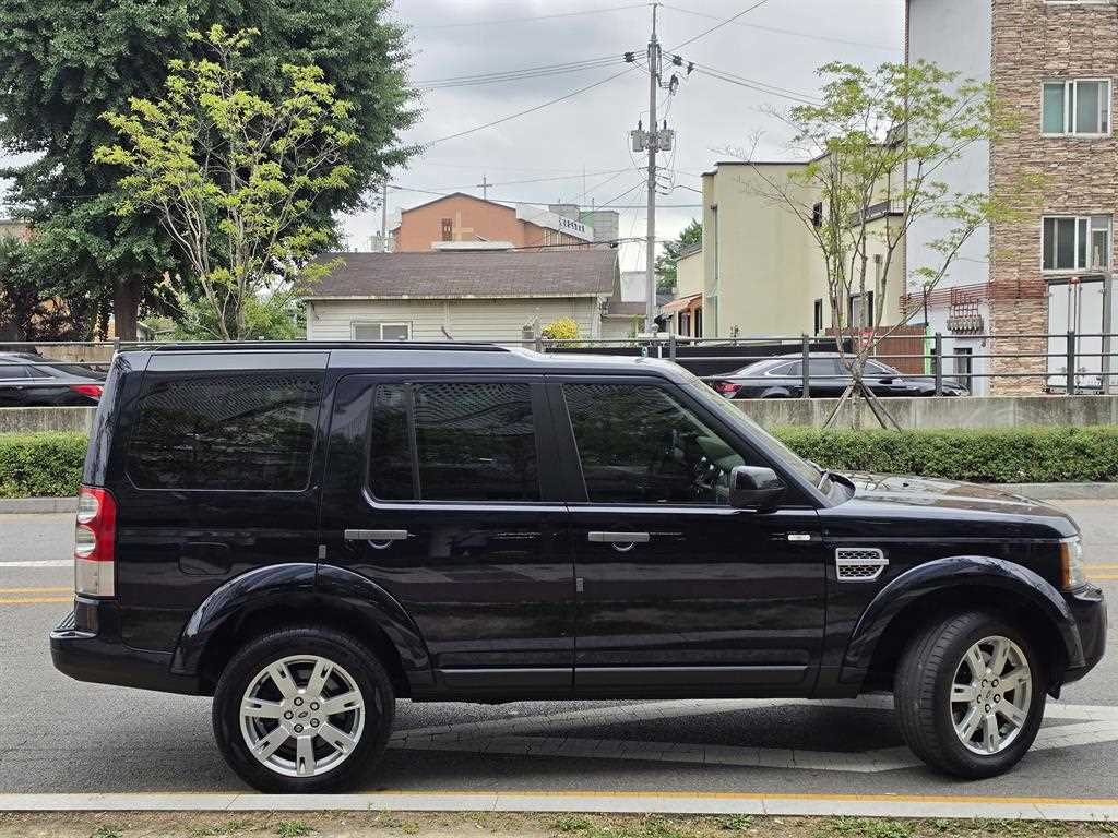 Land Rover Discovery — photo 06