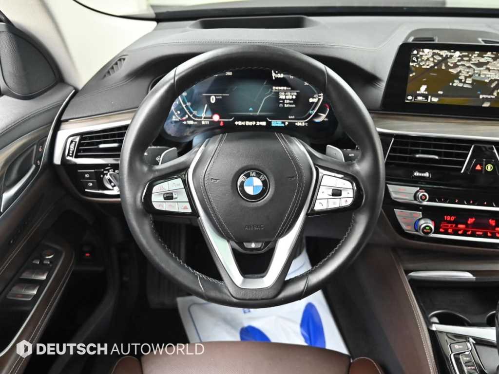 BMW Gran Turismo — photo 13
