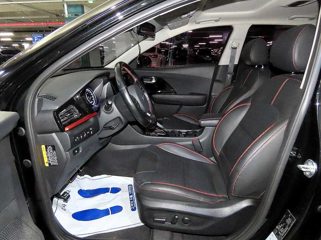 Kia Niro — photo 06