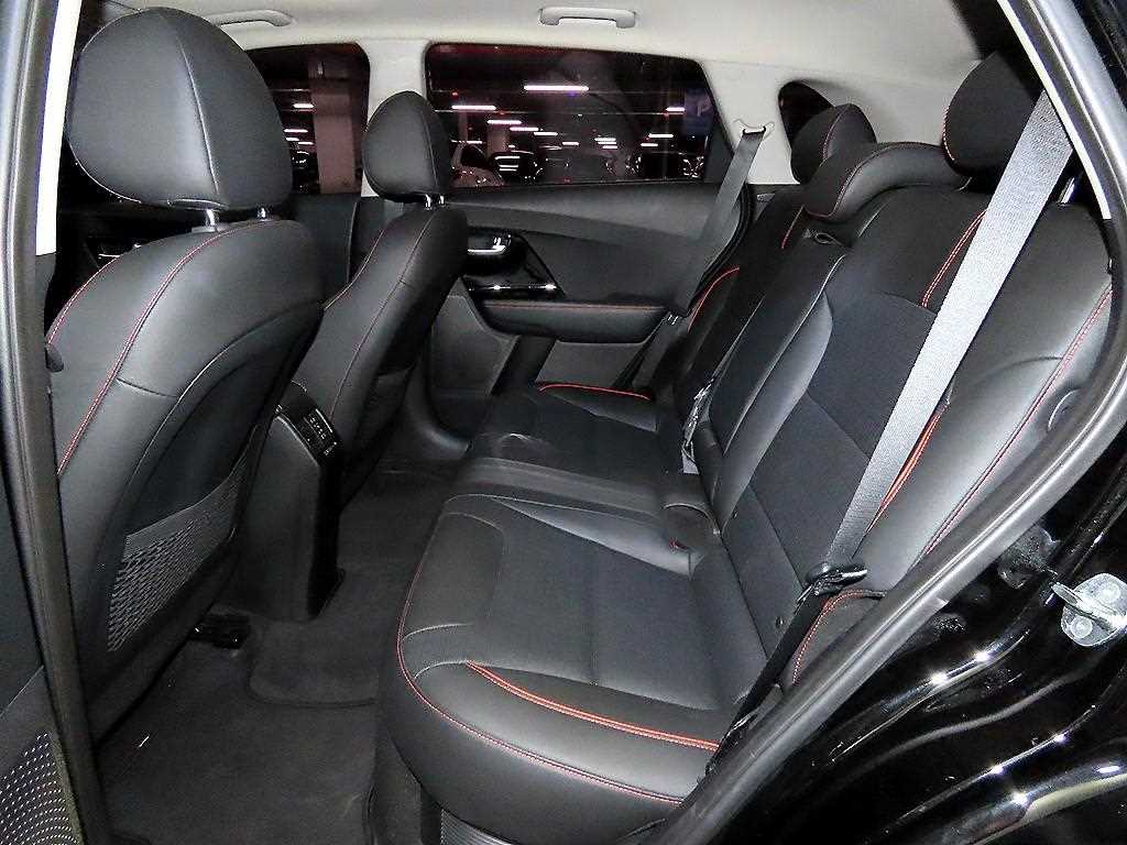 Kia Niro — photo 07
