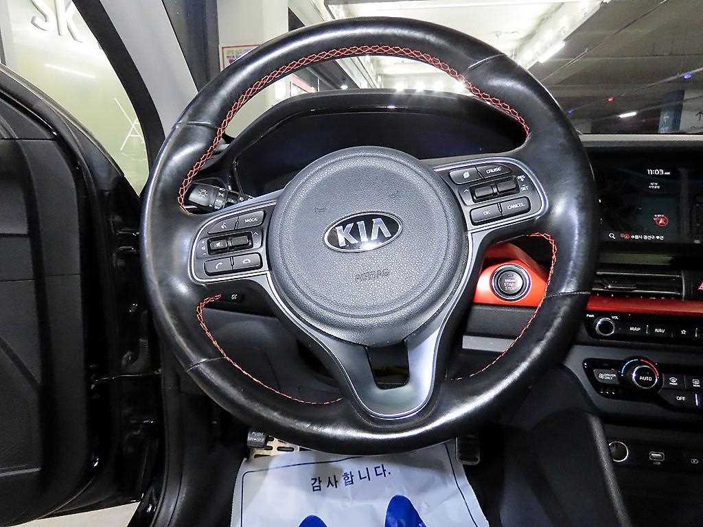 Kia Niro — photo 08