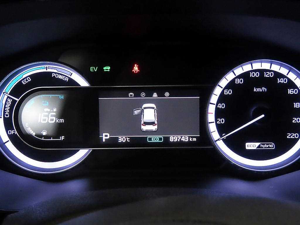Kia Niro — photo 09